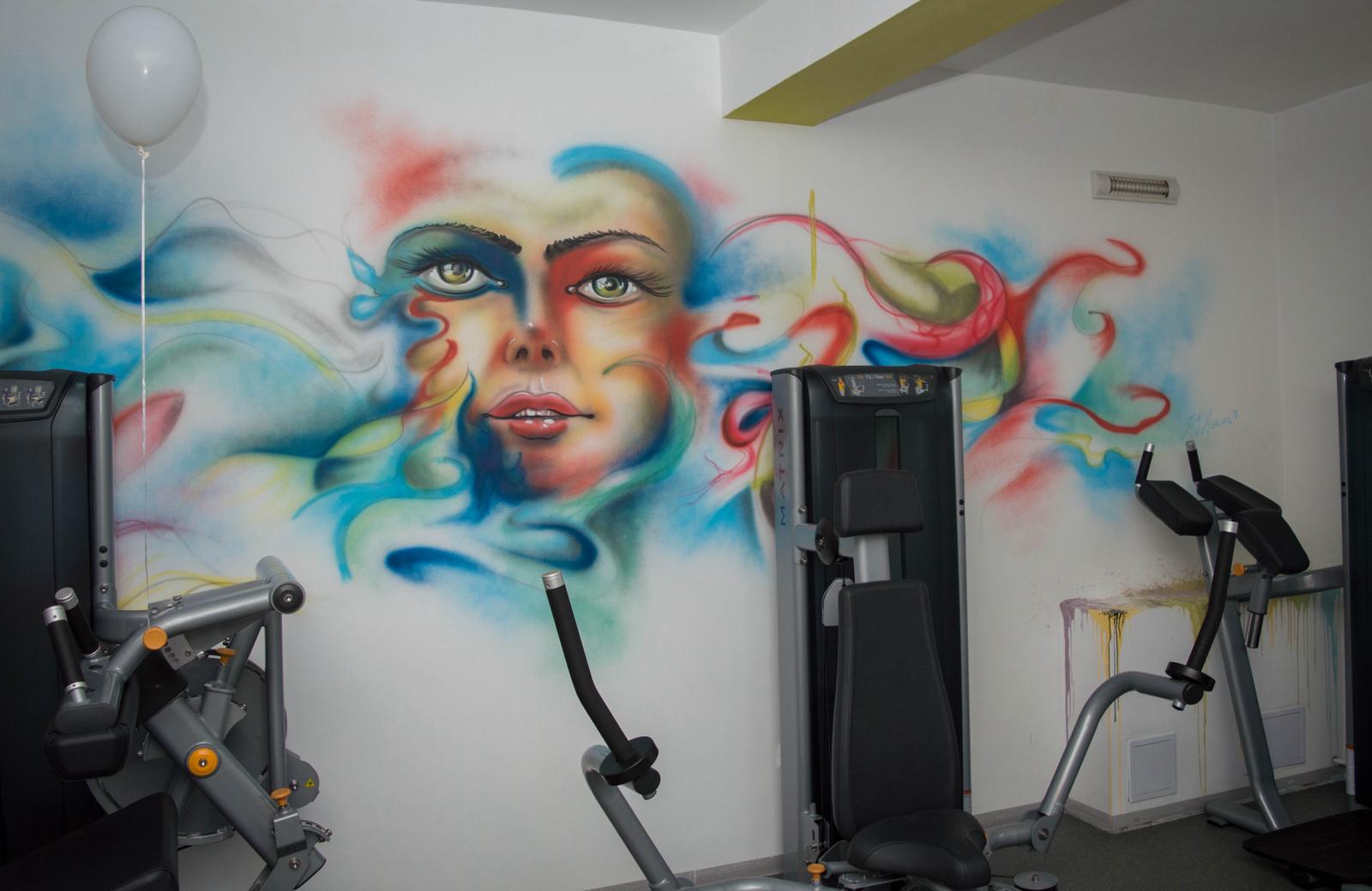 Sala Downsize Fitness Târgoviște - interior spațios pentru antrenament
